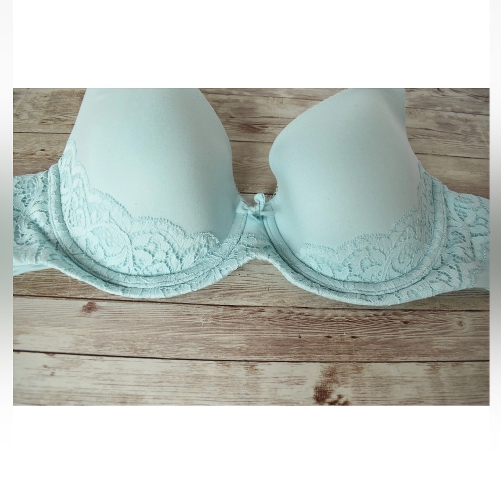 NWT Victoria's Secret 32DD *BODY BY VICTORIA* LINED DEMI BRA *Opal Blue* - Picture 4 of 10